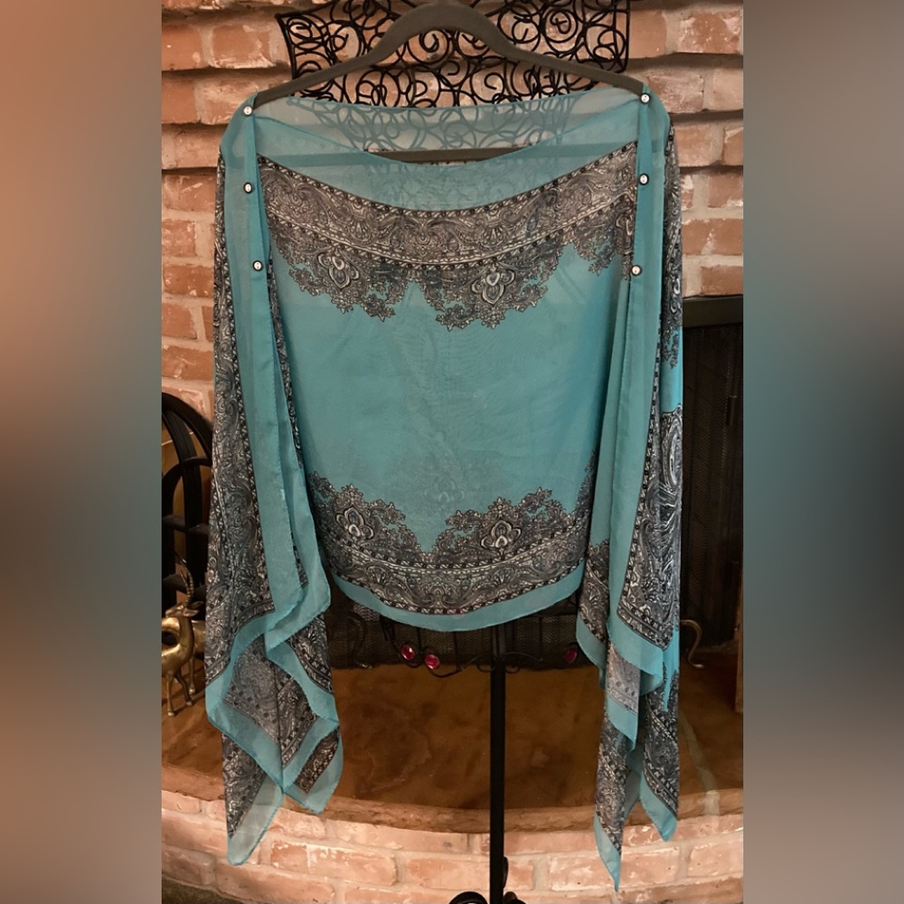 Chic Teal Shawl with GrayBlack Paisley Design